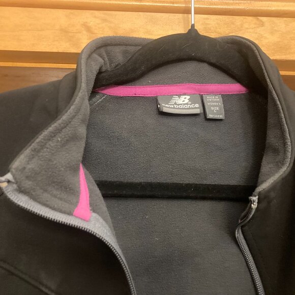Women’s New Balance Softshell Jacket – Large – Full Zip – Black/Gray - Picture 7 of 8